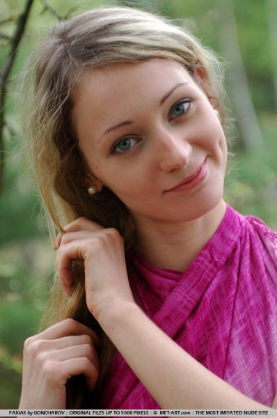 Nora by Goncharov